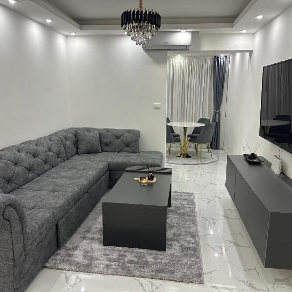 شقه متشطبه للبيع  