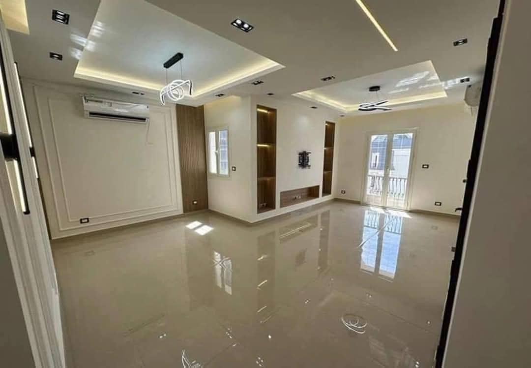 شقه للبيع بقرب من الحي الحكومي 