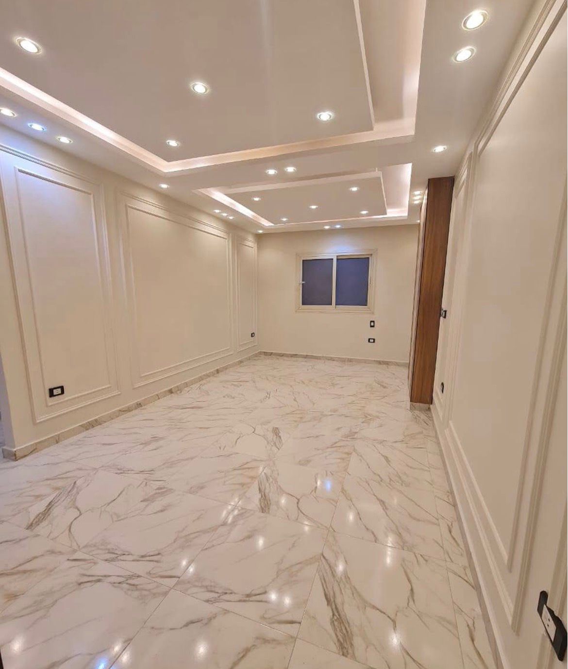 شقه للبيع في التجمع السادس 