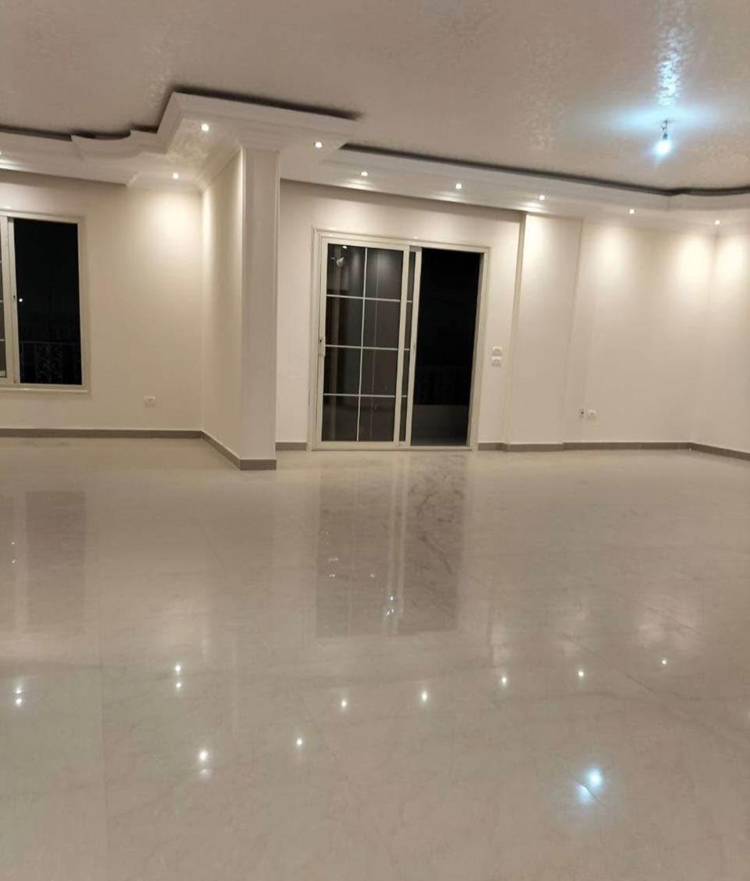 شقه متشطبه للبيع بجانب سوديك ونيو جيزه 