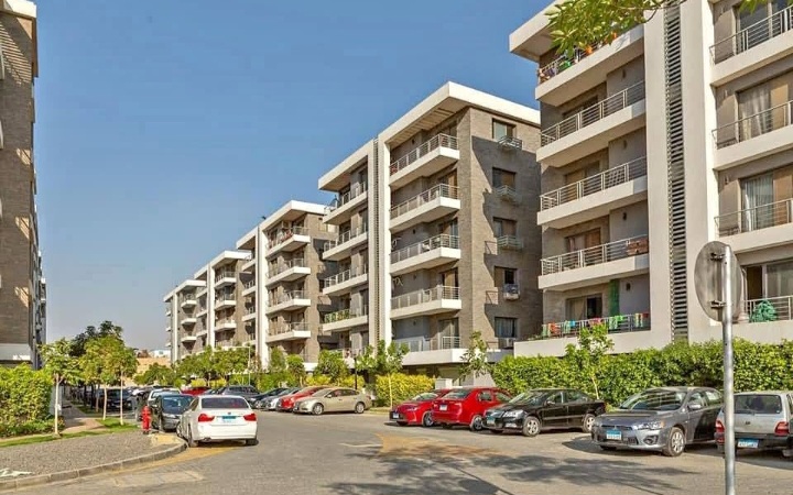 شقه للبيع - بجانب مدينتي 